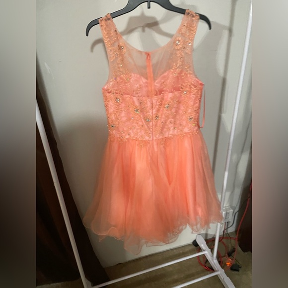 Light Pink Sparkly Top - Picture 2 of 8